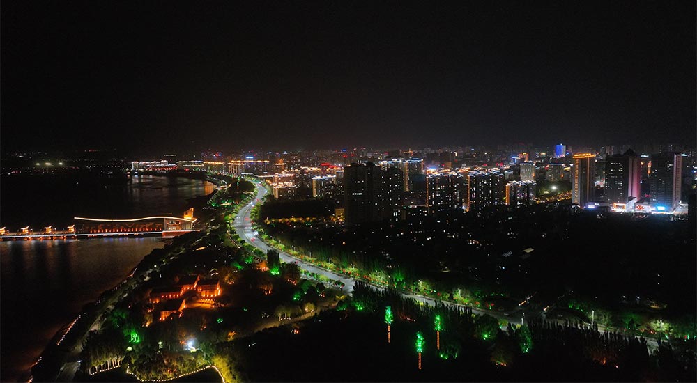 烏海市海勃灣區(qū)濱河區(qū)夜景